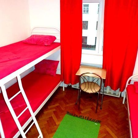 Hostel Kreshatik Kyiv Exterior photo