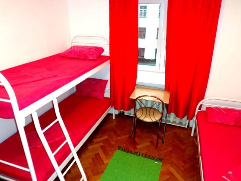 Hostel Kreshatik Kyiv Exterior photo